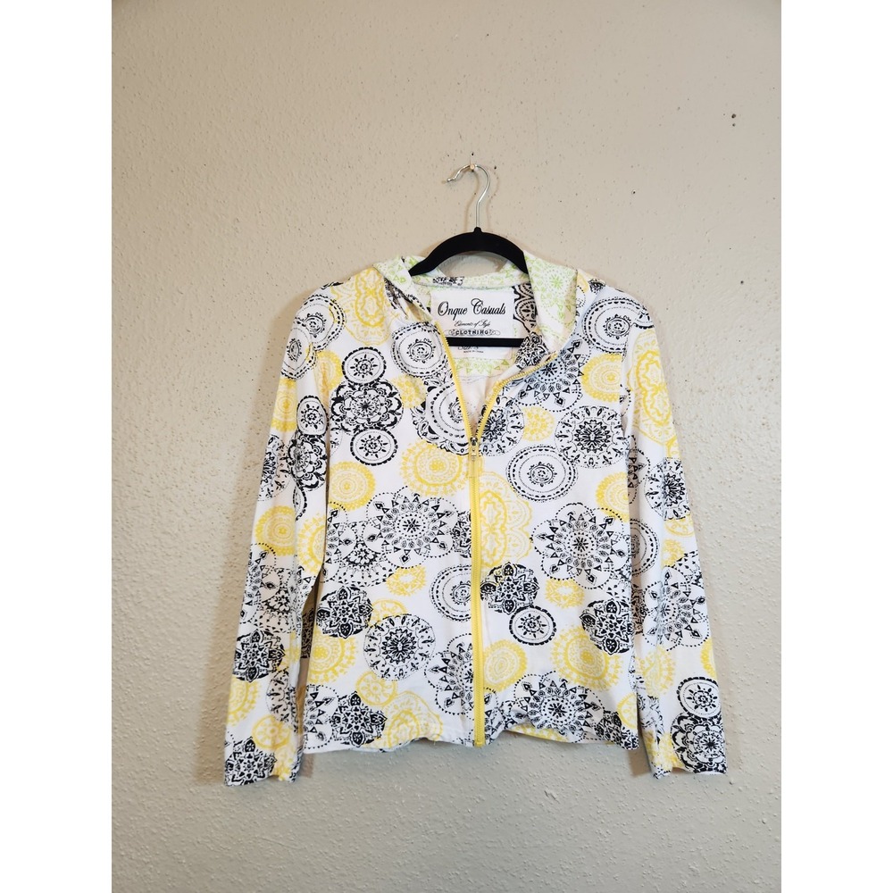 Onque Casuals Women's Zip-Up Hoodie in White, Yellow & Black Medallion Print